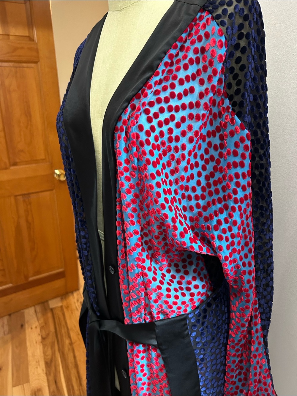 Diane Von Furstenberg Burnout Velvet Kimono Wrap Dress Size Medium - Picture 3 of 9